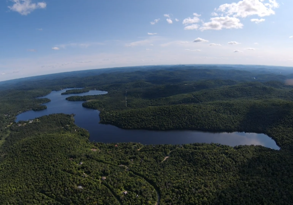 Lac-Quenouille vu du ciel.