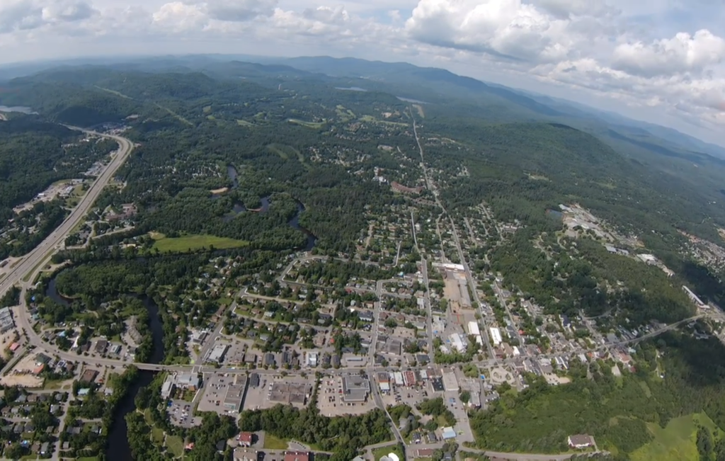 Saint-Jovite vu du ciel.